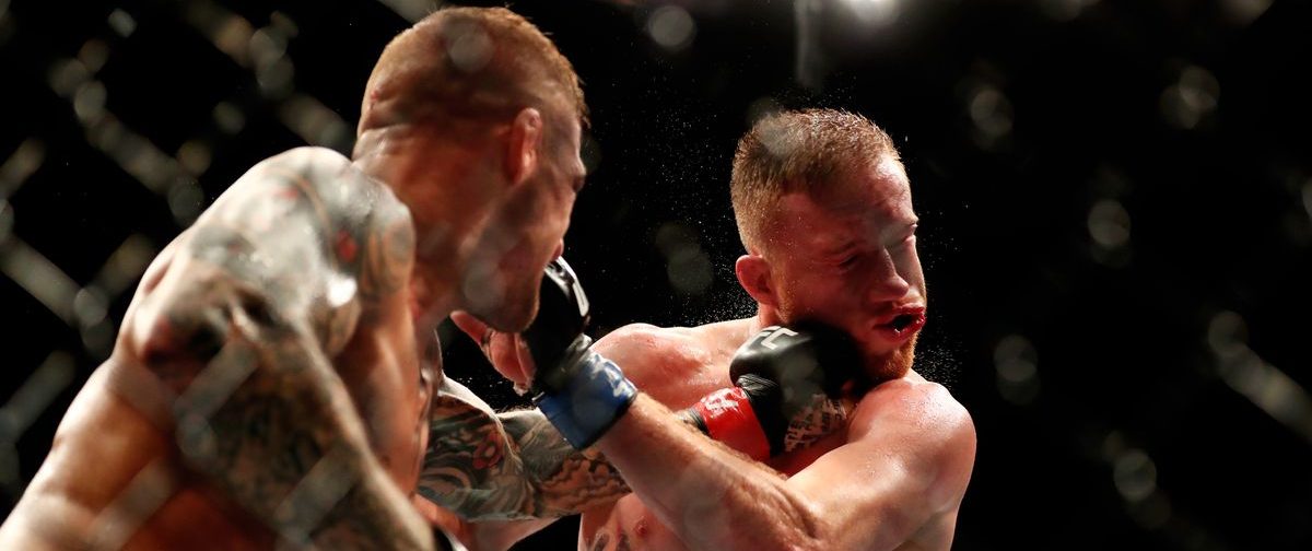 Futebol americano ou MMA: qual esporte é mais brutal?